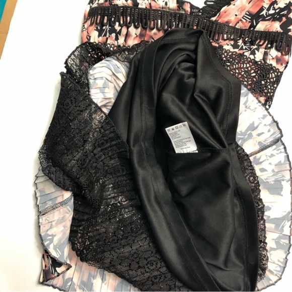 FOXIEDOX Jasmine Lace Trim Pleated Floral Mini Dress Size XS. - Picture 14 of 16